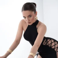 crimson_ellie0