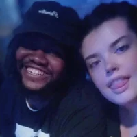 รูปโปรไฟล์ของ anayaandroman