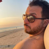 ekremzztrk Adlı Modelin Avatarı