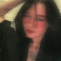 INSOMNIA_Stella's Profile Pic