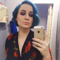 รูปโปรไฟล์ของ monica-monica