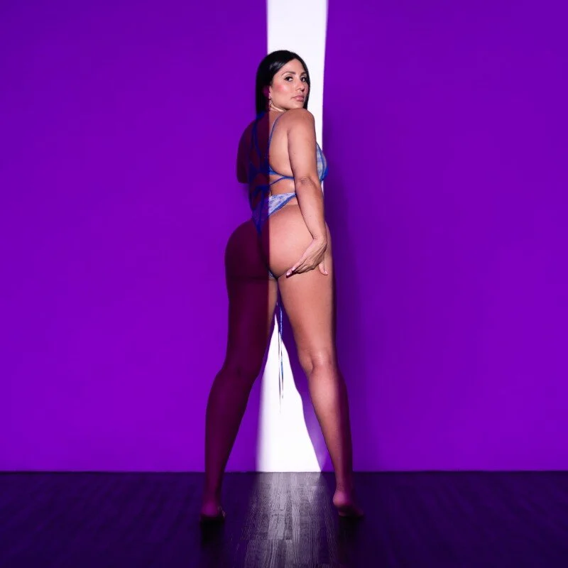 Aronna_V live cam profile