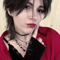 AlinaMok's Profile Pic