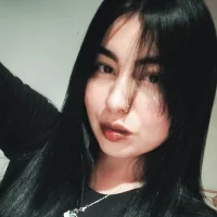 aleja_21's Profile Pic
