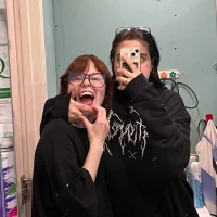 AliceAndMia webcam