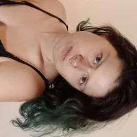 lilylachatte's Profile Pic