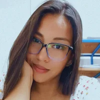 adeladomeneshi's Profile Pic