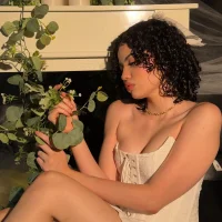chloe_cortez's Avatar Pic