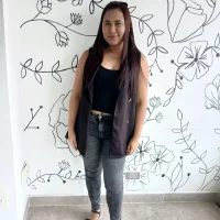 IslaRose3's Profile Pic