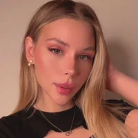 MistressMommyKate's Avatar Pic