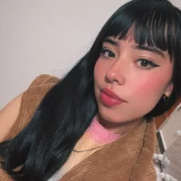 Laura18_pink's Profile Pic