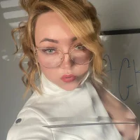 รูปโปรไฟล์ของ AnikaFisher