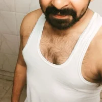 Straight_man_realmeet_now