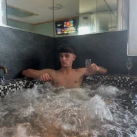 YoungBoyy7's Avatar Pic