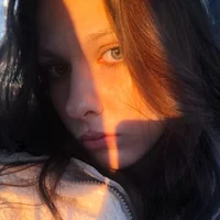 MimiDecost's Profile Pic