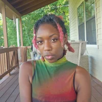 oliviaprettypussy's Avatar Pic