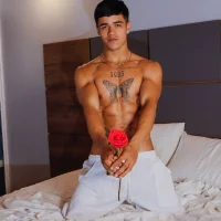 Rob_saenz_ Adlı Modelin Avatarı