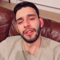 ezeksbrhuge's Avatar Pic