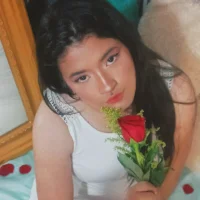 EmmySuarez28's Profile Pic