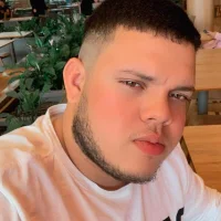 Thomazlins's Profile Pic