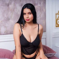 AnnieClarkson's Avatar Pic