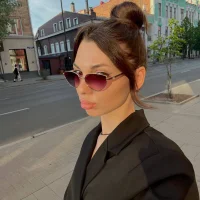 RubieVictoria Adlı Modelin Avatarı