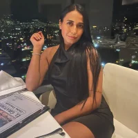 ElisaBold's Profile Pic