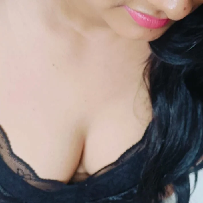 NishaMoon_ profile photo