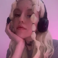 _Molly-'s Profile Pic