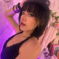 Cloee_tay1's Avatar Pic