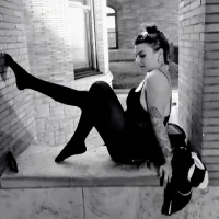 MaidenMantis' Offline Chat Room