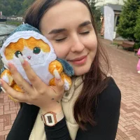 strawberrryy's Profile Pic