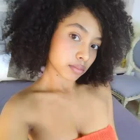 lara_spaark's Avatar Pic