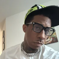 alien13xx's Profile Pic