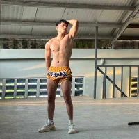 pinkcock_froi2305 Gambar Avatar