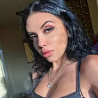 EvaAngelinna 的個人資料圖片