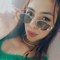 Roxanne-Fox's Avatar Pic