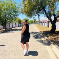 loveableTeee's Profile Pic