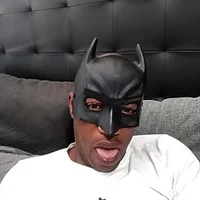 yhornety Φωτ, Προφίλ