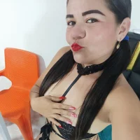 anahi_curves's Profile Pic