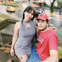 RoxyandAron2 头像图片