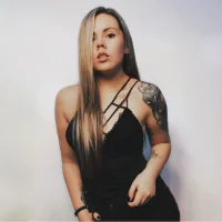 lenabloom_'s Profile Pic