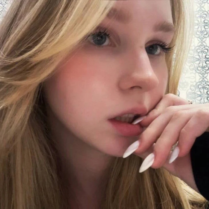 BlondeMiaX