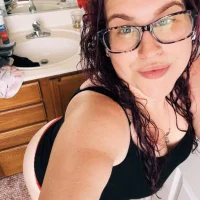 LianaMarie92's Avatar Pic