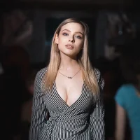 Gambar Profil AlizeeLoves