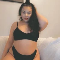 NAUGHTY_MRS_SECRETS's Profile Pic