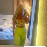 ElleMcg's Profile Pic