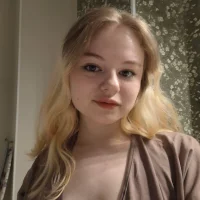 Nana_Moon1 Adlı Modelin Avatarı