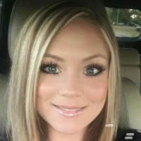 amandatheblondewife's Avatar Pic