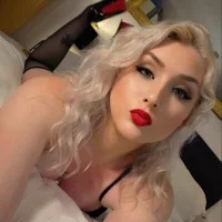 Madame_Blonde's Avatar Pic
